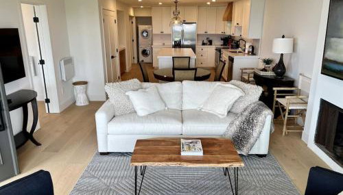 Oceanfront Fully Remodeled 2BR 2BA, Pool, Hot Tub, Gated Parking - Foto 5