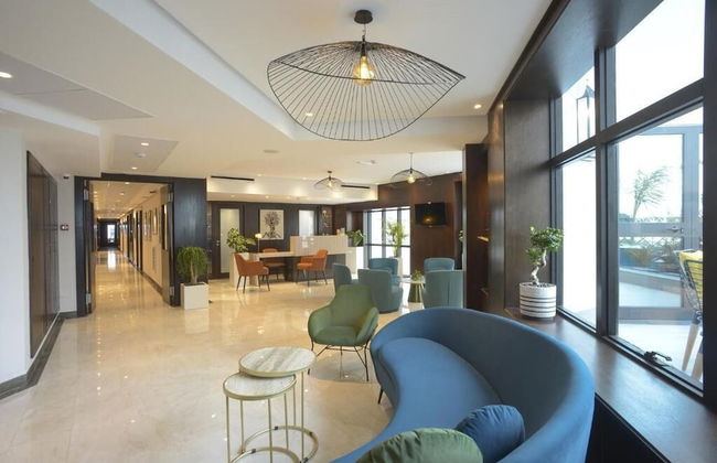 Maia Hotel Suites - Photo 49