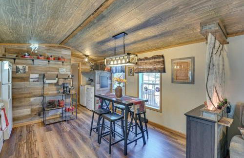 Northville Cabin with Fire Pit, 4 Mi to Boat Ramp! - Foto 8