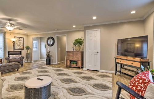 Lakefront Home with Deck, Fishing Dock and Canoe! - Foto 4