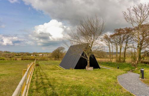 The Tri-Pod - Photo 25