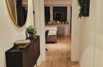 Modern & Comfortable Business Apartment Stuttgart - WLAN, 4K TV, Küche, Waschmaschine, Balkon - Foto 6