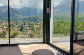 La Soldanelle vue lac et montagnes - Photo 1