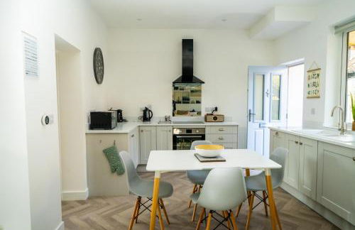 'The Retreat' - Stylish one bedroom apartment in Holt, Norfolk - Photo 12
