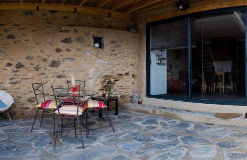 Le nid d' évol gite avec balnéo,terrasse et vue sur la montagne - Foto 3