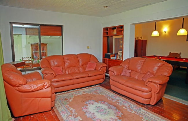 Hillsborough Cottage Nuwara Eliya - Photo 2