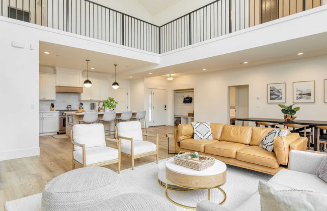 Luxury Retreat, 5mins to the Lake Game Room + Fire Pit Howlite by Avantstay - Foto 23