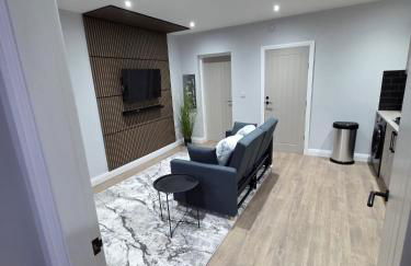 Easy access to manchester airport &city centre - Photo 7