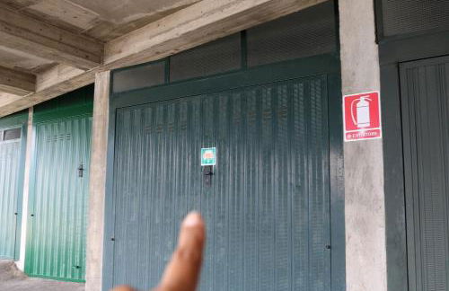 Bellano Cottage - With Private Garden and Garage - Foto 20