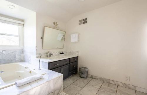 Grand Wine Country 6BR Retreat Hot Tub & Views - Foto 76