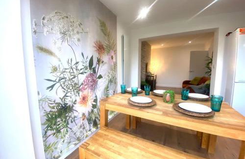 Isleworth House with Garden & private parking - Photo 5