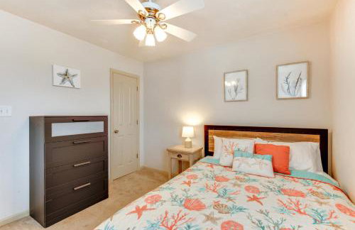 Walk to East Beach Apt with Outdoor Space - Photo 20