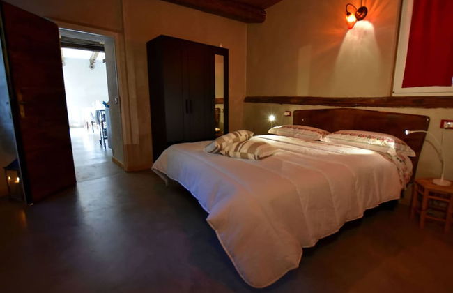 Ancient, Renovated Farmstead With Private, Equipped Garden - Photo 3