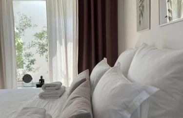 Sol MELBA Boutique Studios - Maslinica - Photo 14