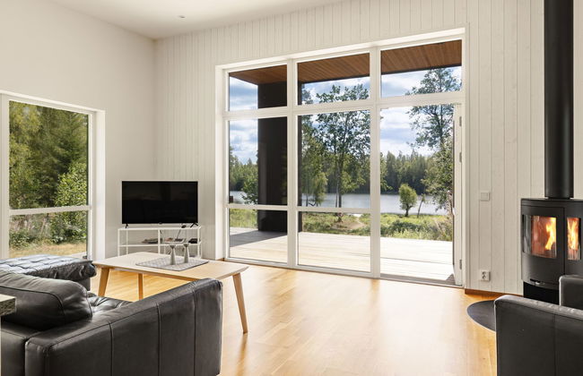 3 bedroom House in Holmsjö with garden and terrace - Photo 3