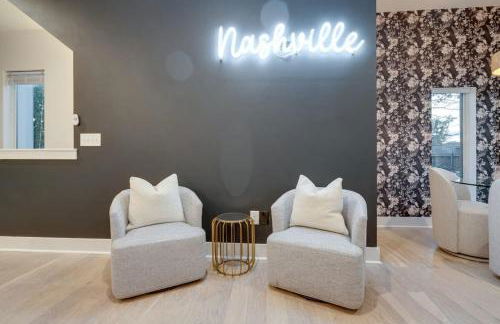 Luxury Townhouse with Rooftop Deck Less than 10 mins to Downtown - Foto 14