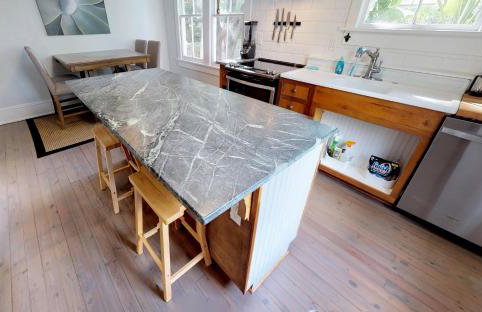 Palm View - Lovingly Renovated - 3 KINGS Half Mile Stroll to Historic DT - Beach just 3 Miles - Foto 11