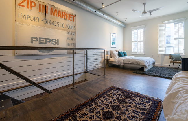 Applewood Suites - The Ossington Loft - Photo 45