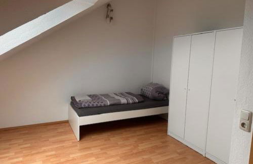 4 Personen I 2 Schlafzimmer I Wohnung Wörrstadt mit Parkplatz - Foto 9