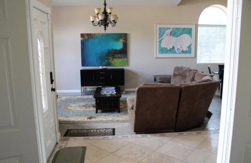 Arts, Fenced Private Pool, Fire World - Foto 11