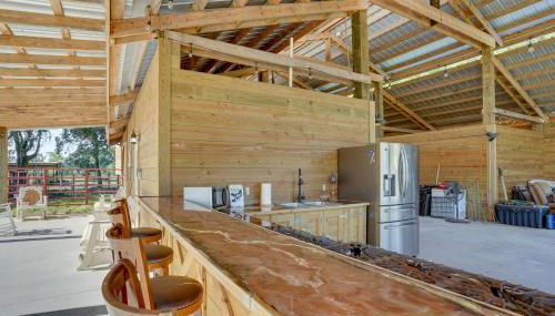 Farm Stay Modern Barndominium in Lakeland! - Foto 4