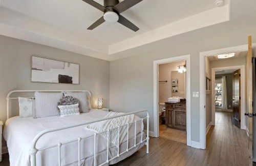 Waterfront House on Lake LBJ Cove and Concierge Services - Foto 35