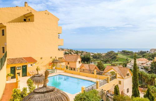 Wonderful Golf & Beach Apartment with front Seaview and Pool - Foto 15