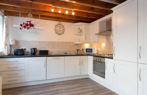 Cozy 3 Bedroom Cottage with stunning Sea View - Pass the Keys - Foto 25