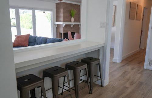 The Pink Cactus - Desert Retreat - Luxe Pool, Golf & Game Room - Foto 13