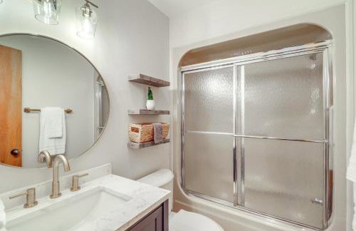 Sugar Mountain Chalet with Hot Tub and Ski Shuttle! - Foto 27