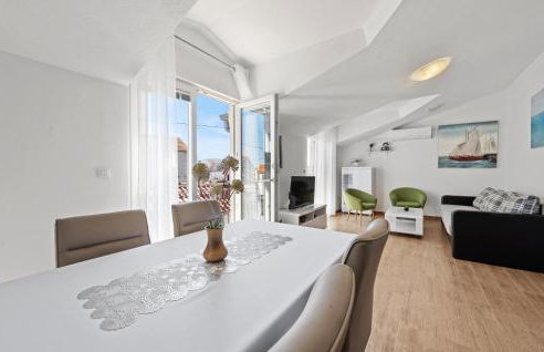 2 Bedroom Gorgeous Apartment In Vezac - Foto 9