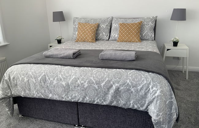 4 Bedroom House By Your Stay Solutions Short Lets & Serviced Accommodation Southampton With Terrace & Garden - Foto 10