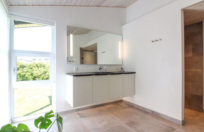 "Hroswitha" - 100m from the sea - Photo 10