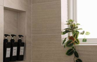 New 3BR Home with Private Yard and Game Room and Parking - Foto 9