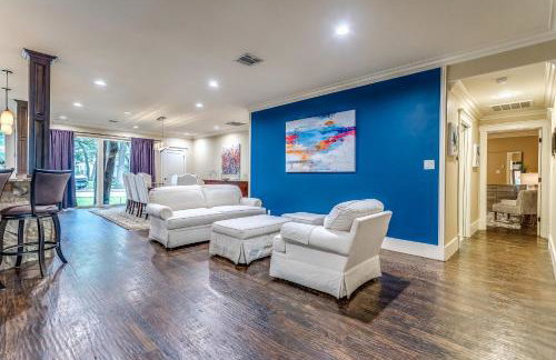 DFW Large Vacation Retreat with Private Pool and Hot Tub - Foto 29