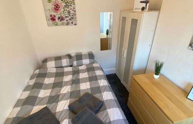 Stayzo House Accommodation- Coventry Free Parking - Foto 18