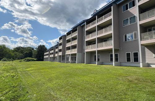 COZY LOON MOUNTAIN ESCAPE - Free shuttle, Pool, Hot tub, River&Mnt Views - Foto 23