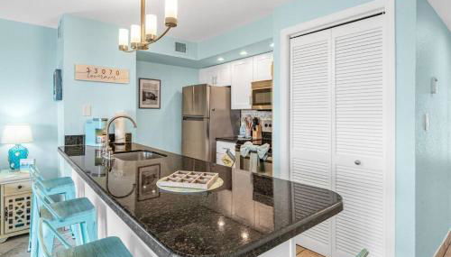 Bright 2BR Condo with Breathtaking Ocean View - Foto 3