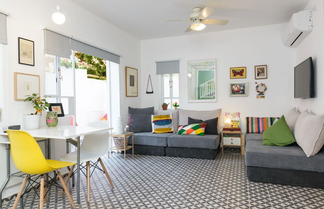 Vintage & Chic with Patio by FeelHome - Foto 12