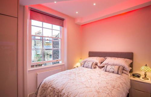 Victoria Violet - Photo 15