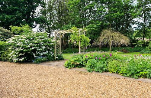 The Garden Room, 1 Heath Cottage - Photo 6