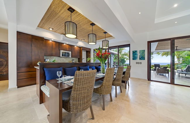 Beachfront Villa - Sunsets and Daily Maid Service - Photo 12