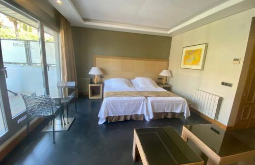 Artplatinum Suites & Apartments - Photo 2