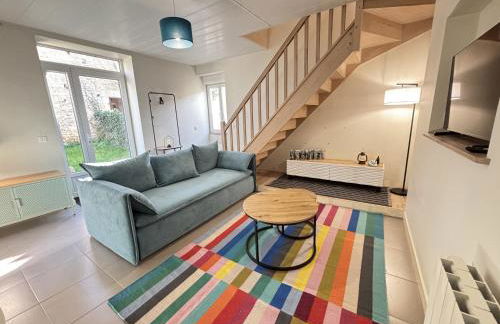 Maison Cosy & Colorée à Valence-en-Poitou Jardin & Parking - Foto 1