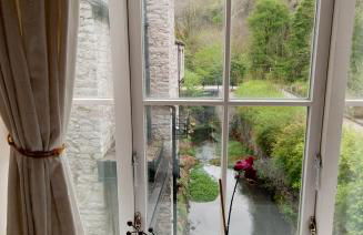 Litton Mill Apartment - Photo 5