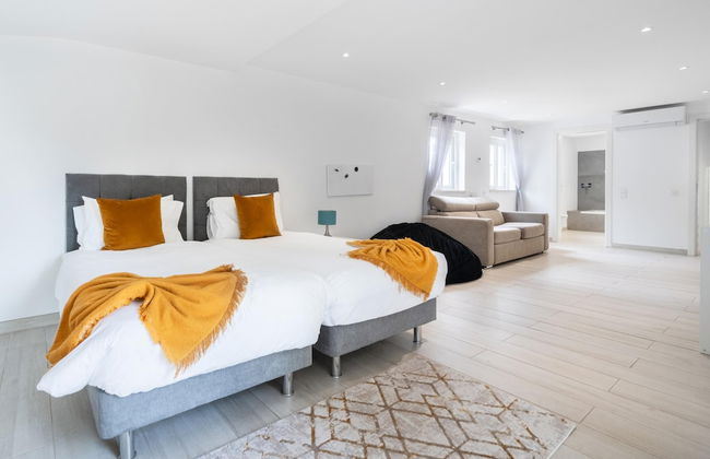 Luxury Almancil Villa With Heated Pool by Ideal Homes - Foto 51