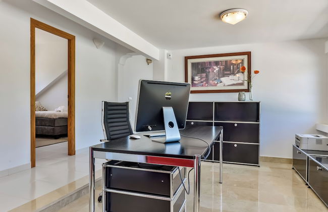 4bed Villa Sleeps 8- Pool, Garden, Bbq, Near Beach - Foto 26