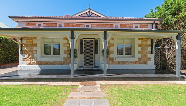 Charming 3BR Sandstone Haven - Foto 2, Habitación