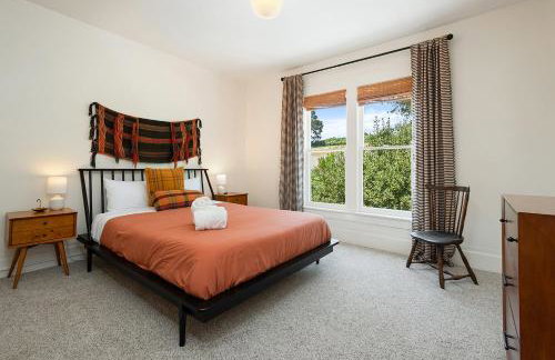 Sebastopol Farmhouse on 3 acres, fiber, kid friendly - Foto 4