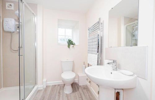 Farmhouse Retreat, 4 Bed, Pet Friendly - Photo 40